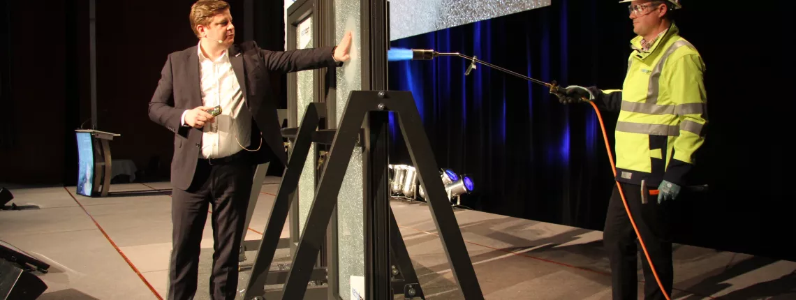 Small scaled fire test demonstration