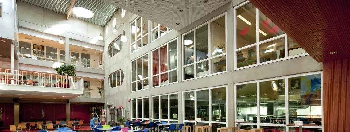 Niekee College - Roermond - Education