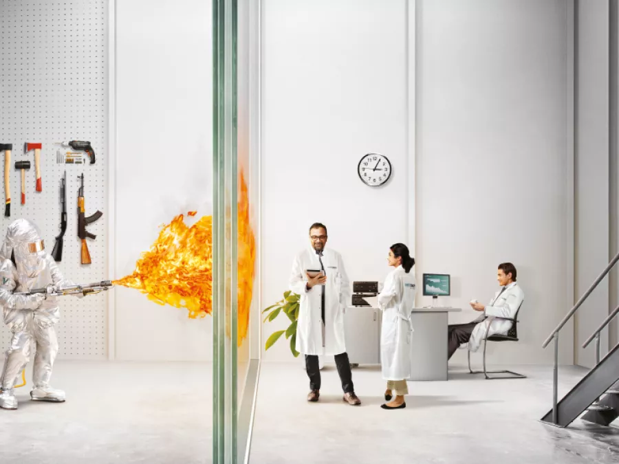 Vetrotech's commitment to testing and quality through a fire resistance test on glass